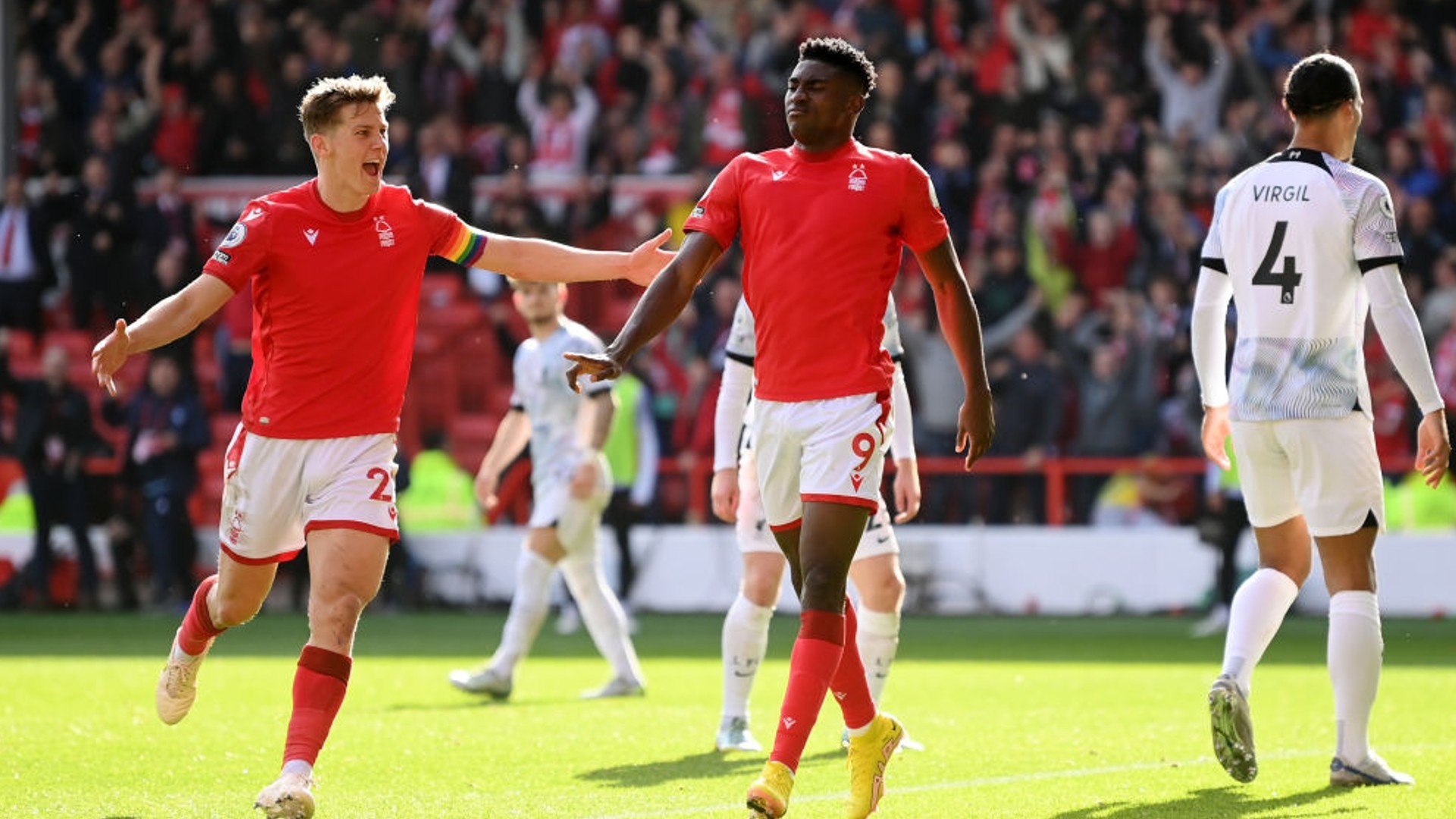 展现了他作 展现了他作