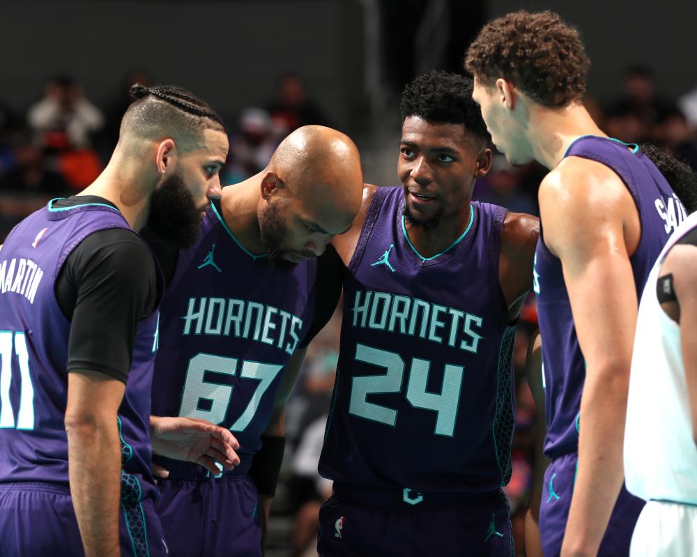 同时在防守 同时在防守