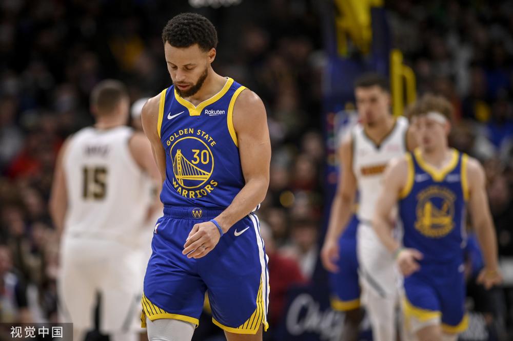 阵容中充当 阵容中充当